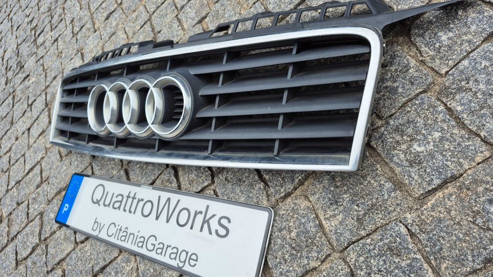 AUDI A3 8P - Grelha Central Para Choques ORIGINAL RIGOROSAMENTE NOVA