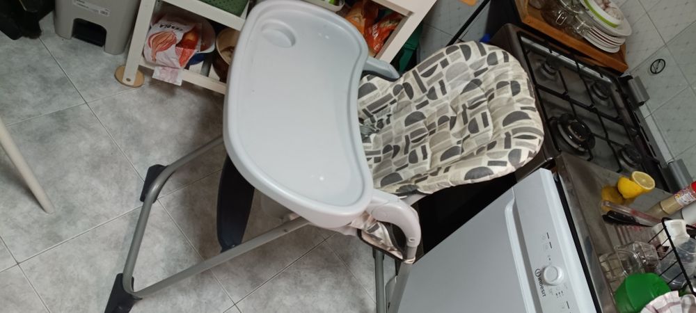 Cadeira alta de papa - Joie Snacker 2 em 1