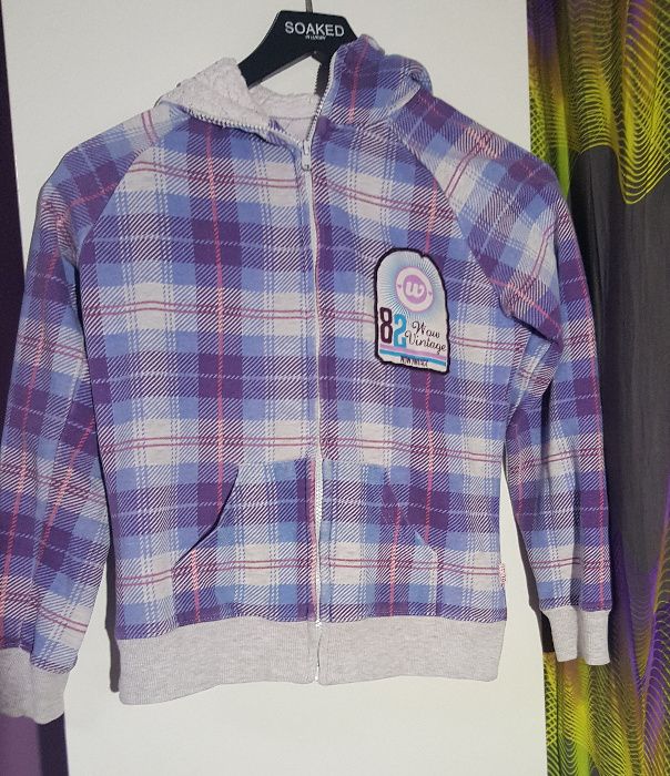 Dziewczęca bluza z kapturem WOW- niebiesko fioletowa krata-roz.XS