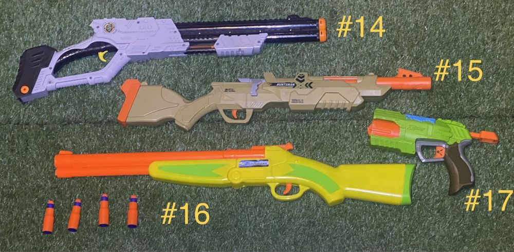 Бластеры Нерф.