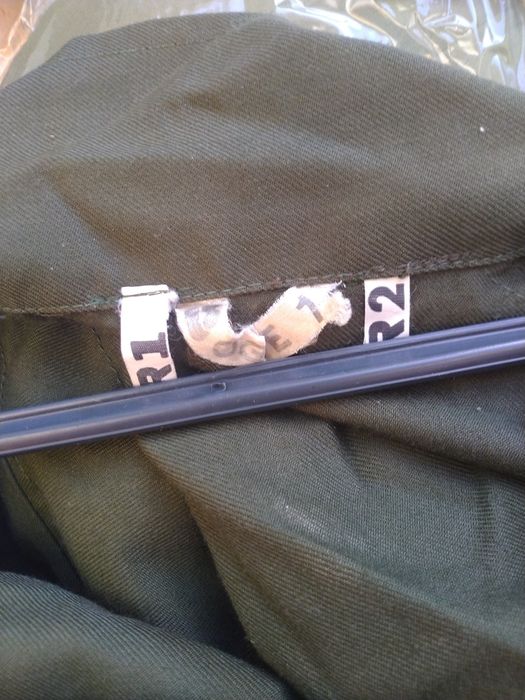 Uniformes do exército, camisa, calças e casaco