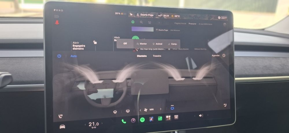 Tesla Model 3 — fotografia 10