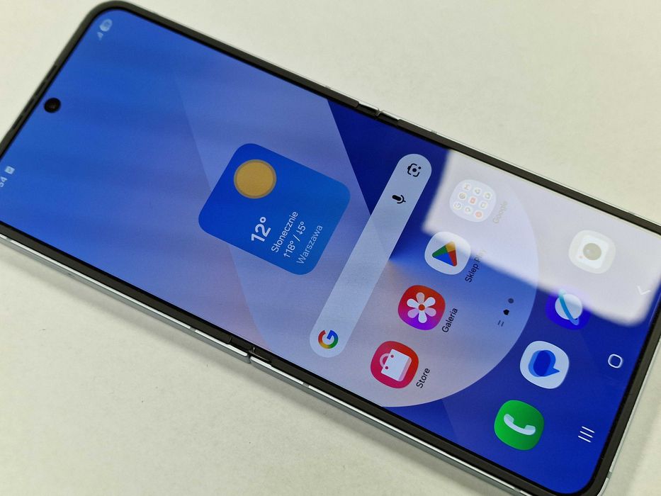 Samsung Galaxy Z Flip6 12GB/ 256GB/ Blue/ Grade B + ładowarka