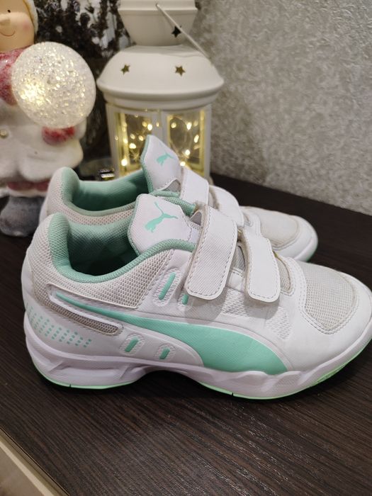 Кросівки PUMA.       .