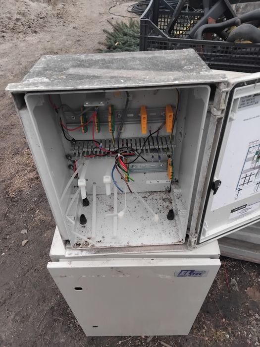 Erbetka 40x30x20cm szafka elektryczna goła