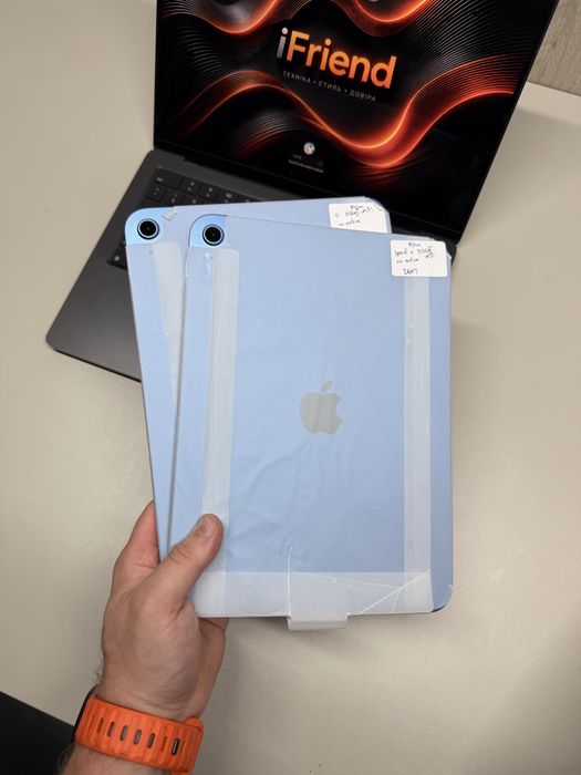 New open/box  Apple iPad 11" 256GB Wi-Fi Blue 2025 (MD4H4)