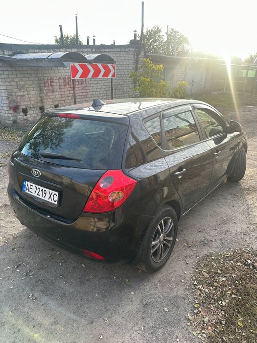 Продам кіа сід .