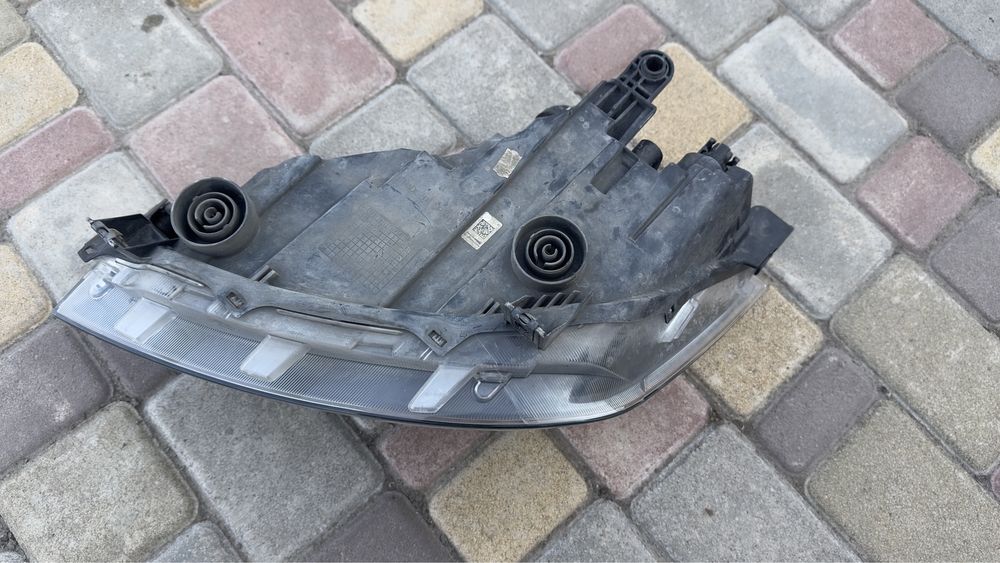 Фара передня права галоген SEAT IBIZA