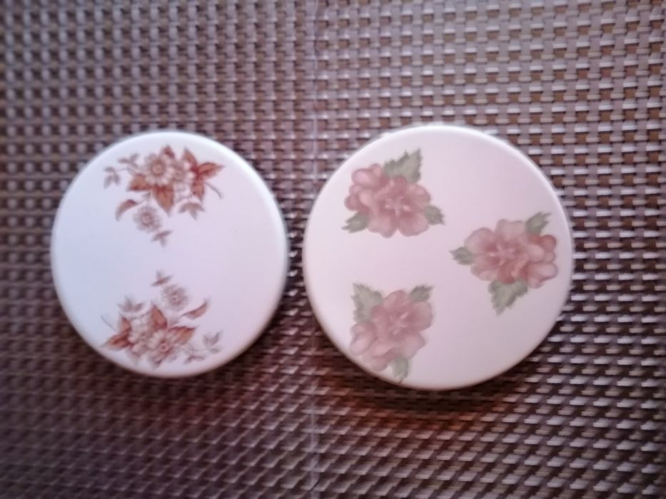 Подставки эмалированные, кастрюля