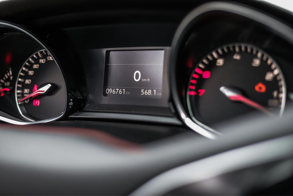 Peugeot 308 GT Line 1.2 PureTech 130cv – correia substituída