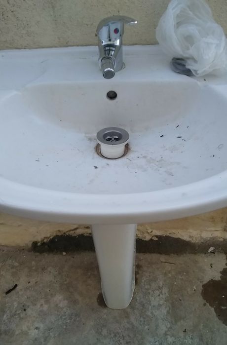 Lavatório de marca Madalena