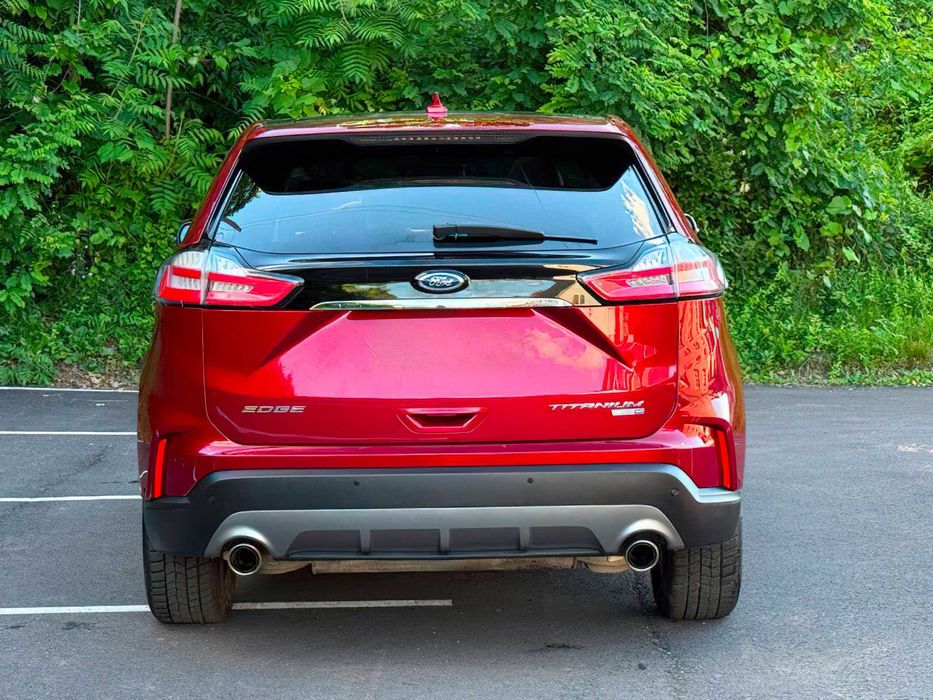 Ford Edge Titanium      2019