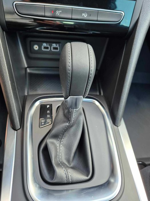 Wynajem samochodów osobowych Renault Megane Automat 3150 zł/msc