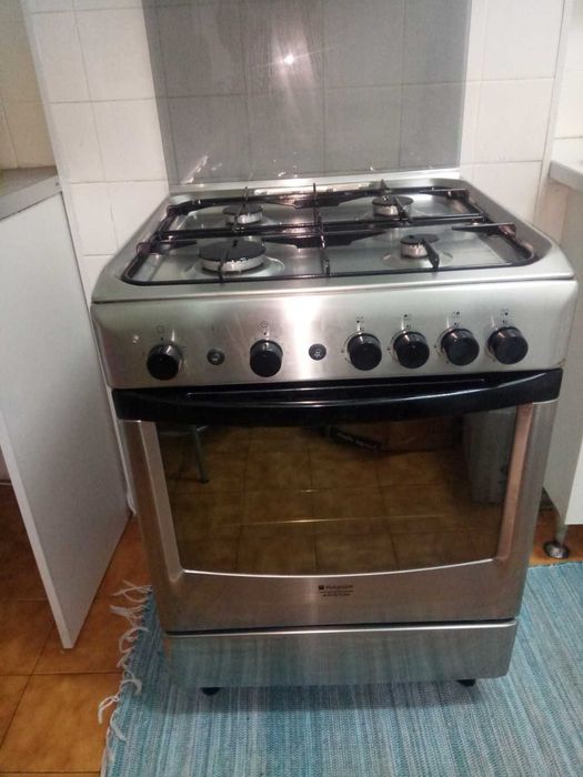 FOGÃO ARISTON HOTPOINT como novo