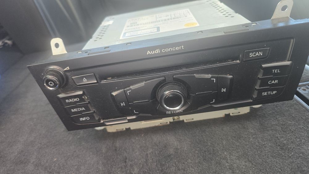 Rádio Original Audi Concert III (A4 B8 / A5)