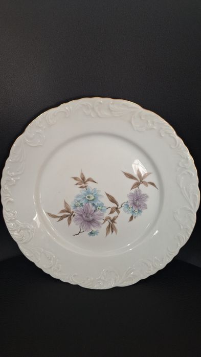 Serviço Jantar de 70 peças em Porcelana