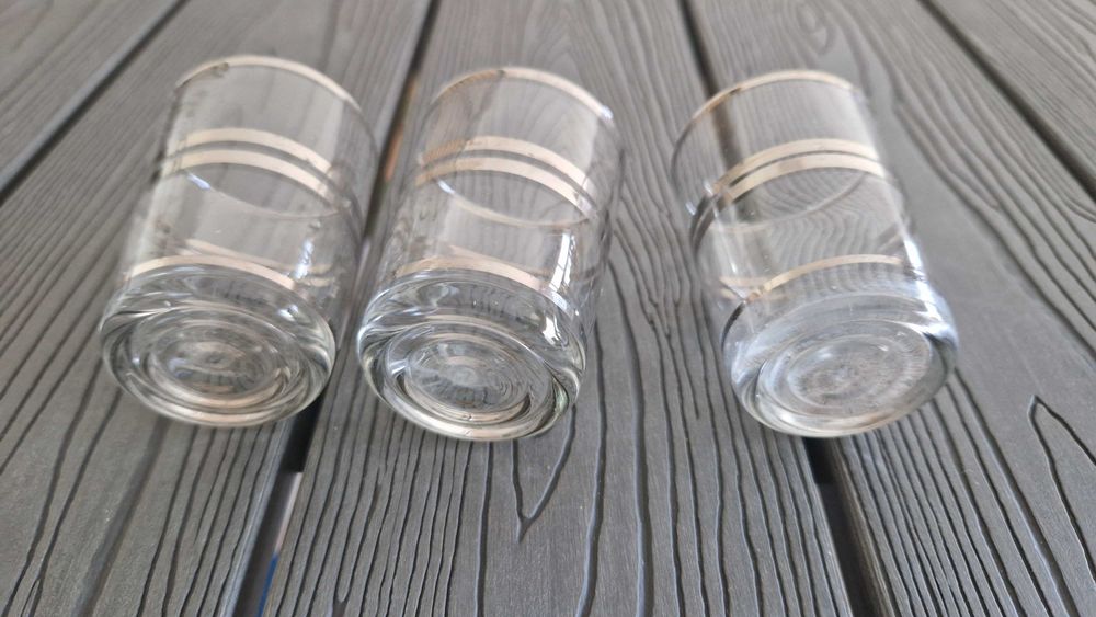 3 copos vintage com risca prata