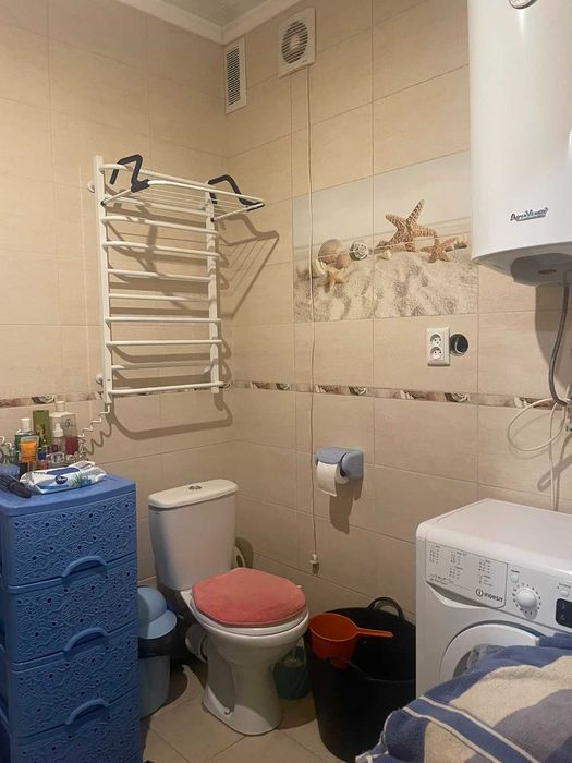 Житловий будинок та земельна ділянка 10 сот., м. Жовква