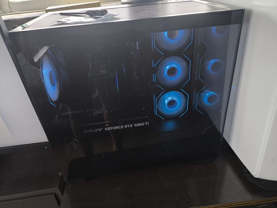 Computador Gaming AM5 | RTX 5060 Ti | Ryzen 7 8700F | 16GB DDR5 (Garantias)