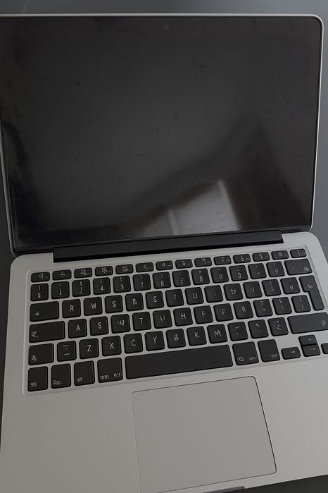 MacBook Pro 13インチ Retina Late 2013 i5 MacBook Pro (Retina, 13-calowy, początek 2013 r.) - Dane