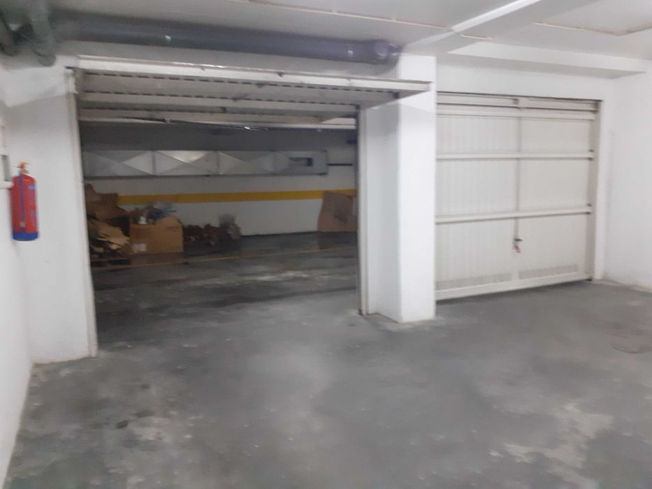 Garagem em Fátima, Av. Beato Nuno
