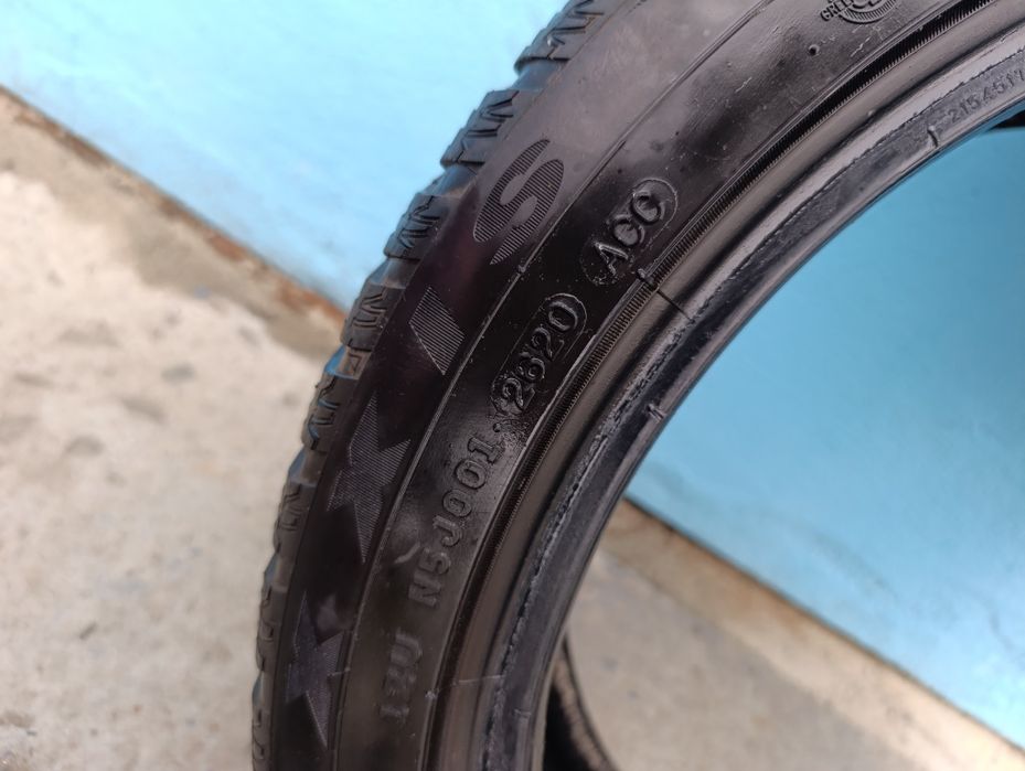 Зимня резина Maxxis Premita 215 45 17