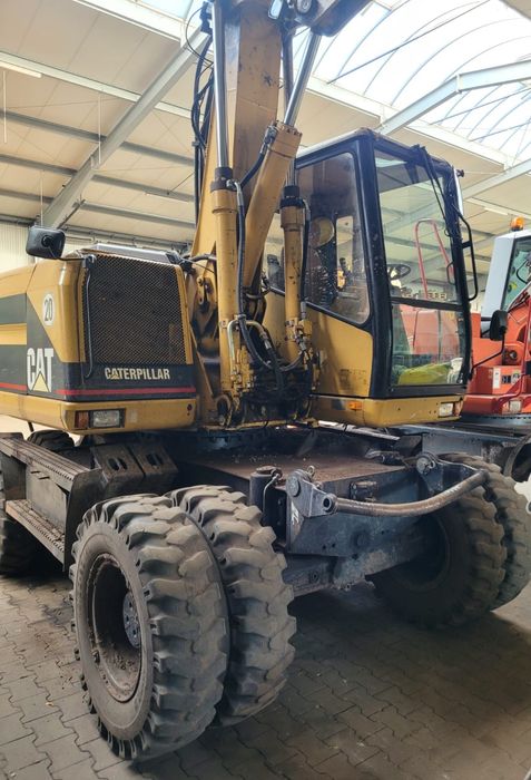 caterpillar w Twojej okolicy? Sprawdź kategorię Motoryzacja