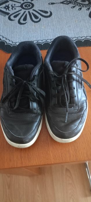 Sprzedam dwie pary butów Reebok