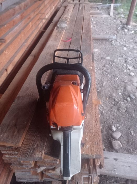 Бензопила Штіль М5 362 в робочому стані