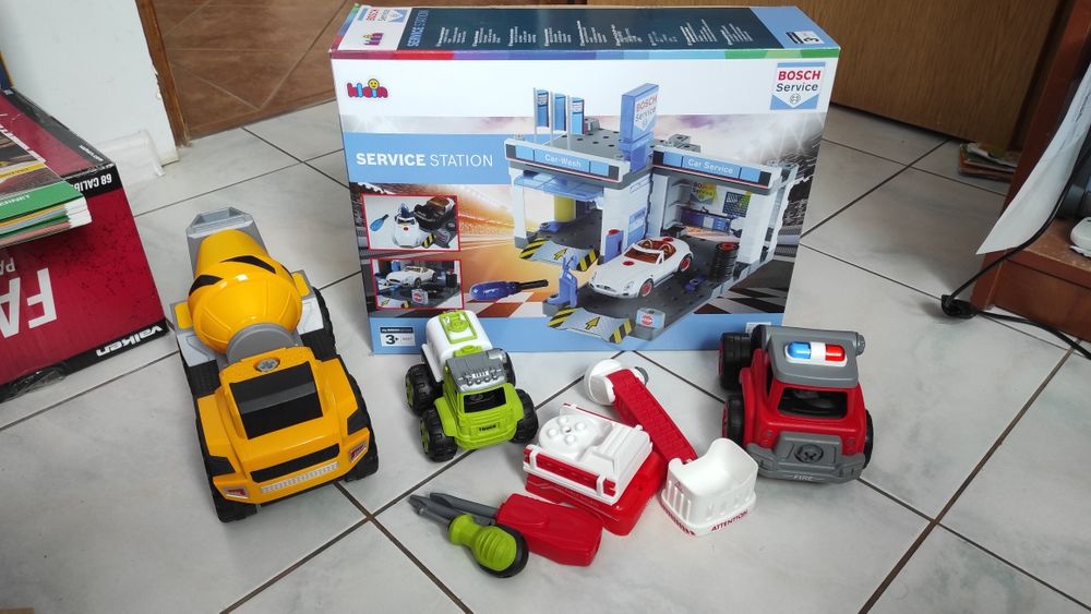 Service station Bosch zabawka warsztat myjnia samochodowy autka do skr