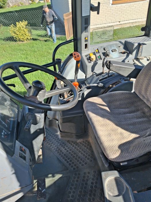 Ford 7740 New Holland