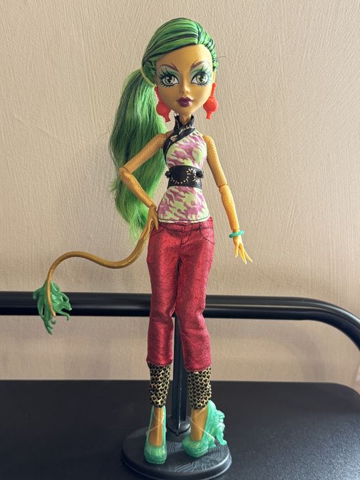 Ляльки Monster High Монстер Хай Джиніфаєр Гулія Спектра