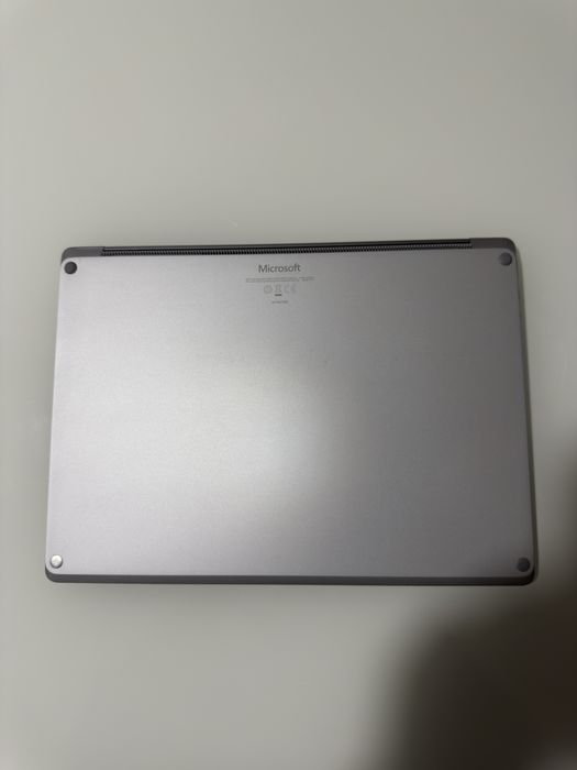 Microsoft Surface Laptop 2 13”