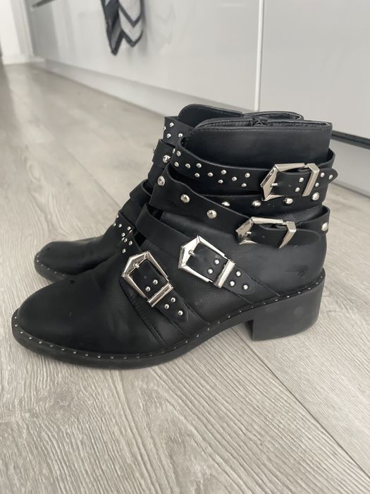 Botki-40- srebrne klamry