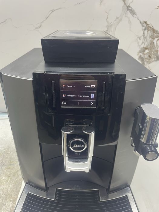 Кавомашина Jura We8