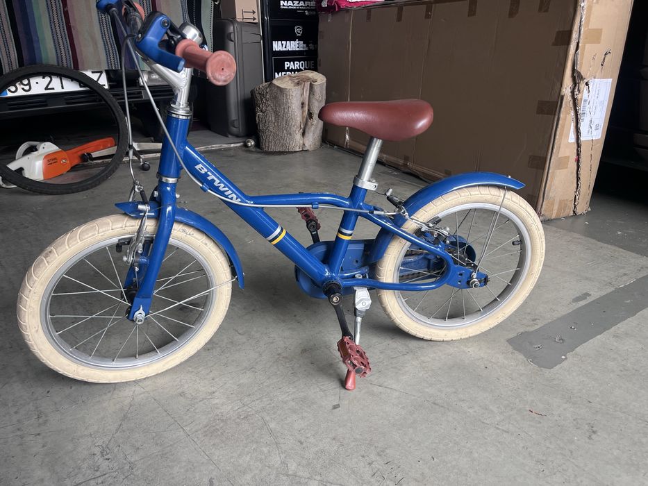 Vendo bicicleta B'Twin, modelo 900 Alu City com rodas de 16
