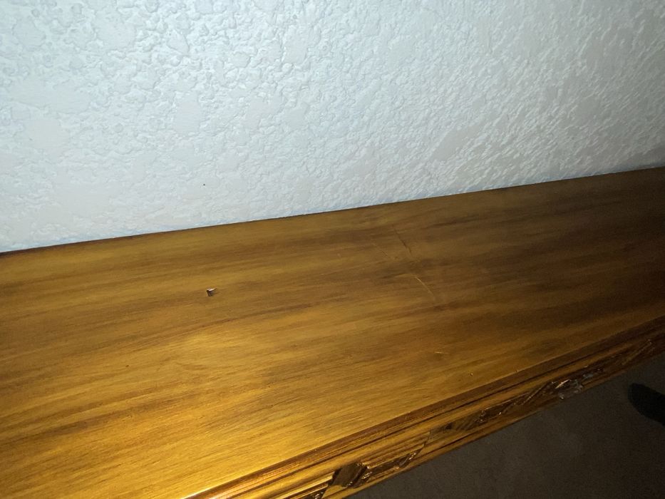 Móvel de Corredor Dourado em Madeira Maciça