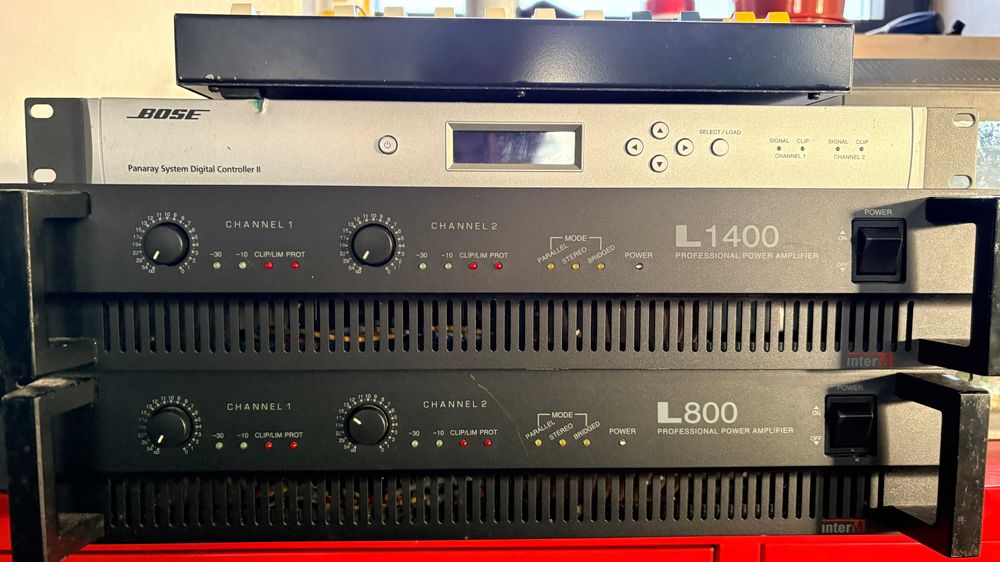 PA BOSE PANARAY + AMPS INTERM (cabos e tripés)