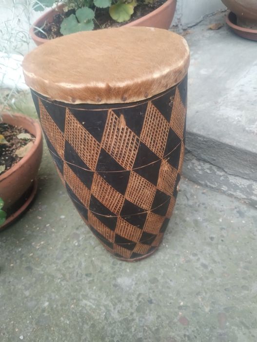 Orginalny Afrykański bęben