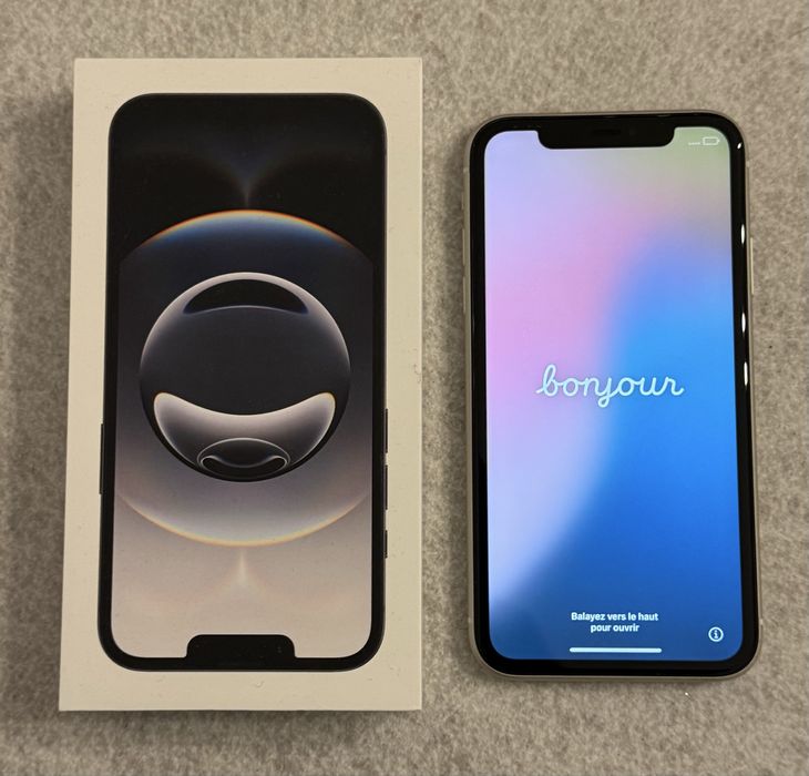 iPhone 11 64GB Branco