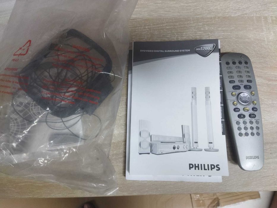 Televisão LG Lafinion 82w com sistema Surrond PHILIPS MX5700D/25S