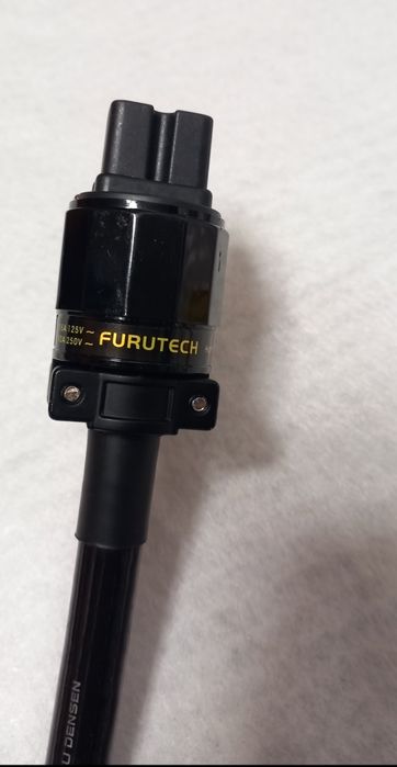 Vendo o fabuloso cabo Oyaide Tunami V-2  Hi End
