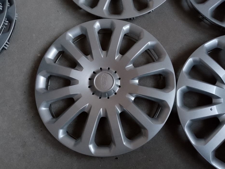 Kołpaki ford 15 fiesta