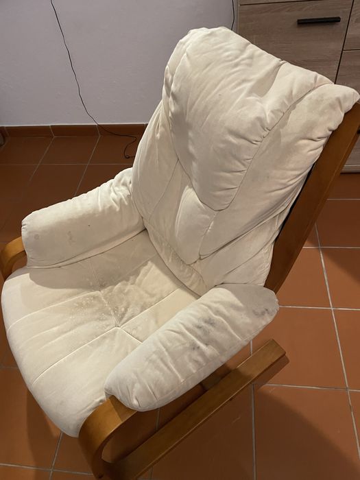 Cadeirão bege para sala