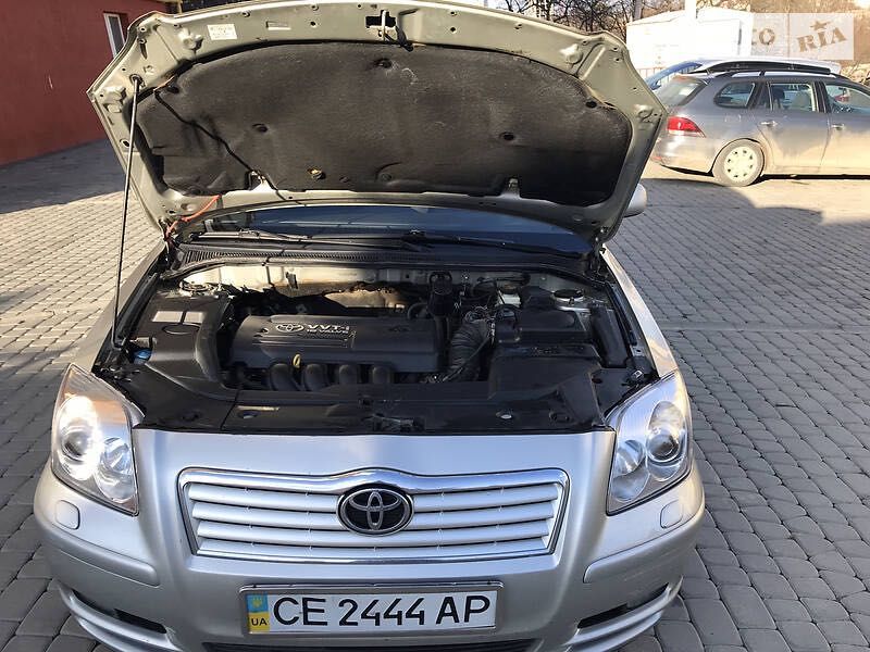 Toyota Avensis 1.8. 2003