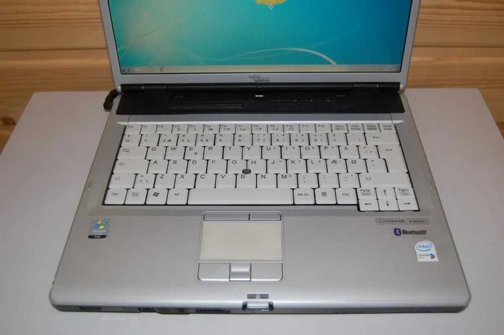 Laptop Fujitsu Siemens e8110 Core 2 DUO 2x1,83/2/320 SPRAWNY