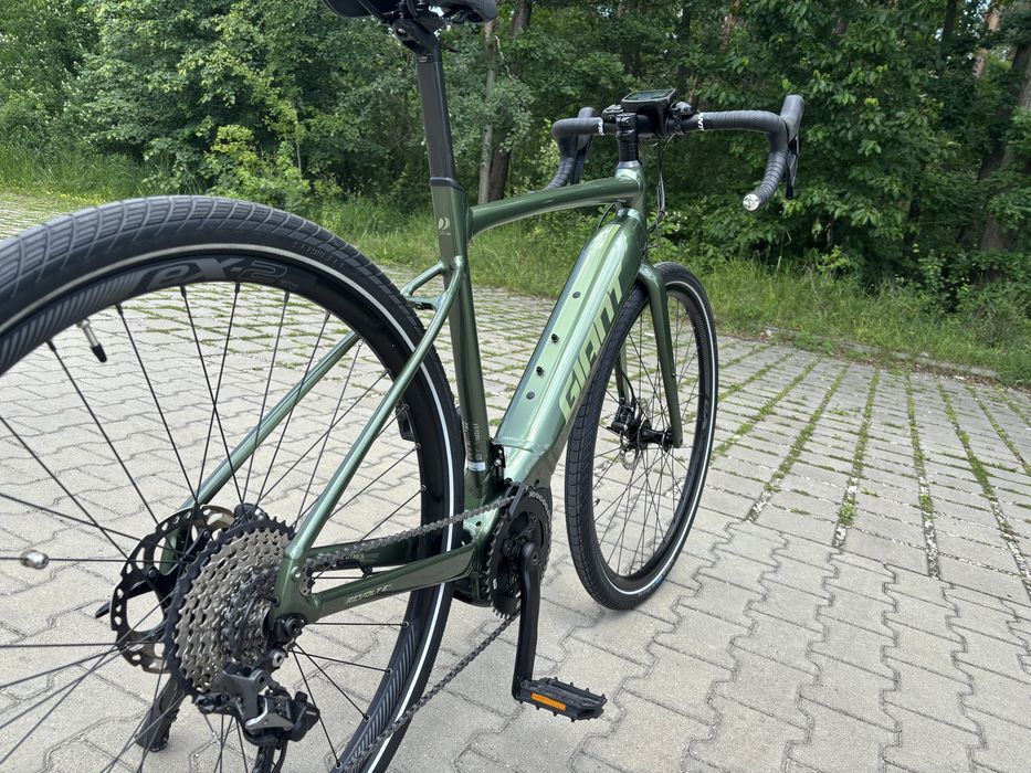 Giant  Revolt  E+ Elektryczny