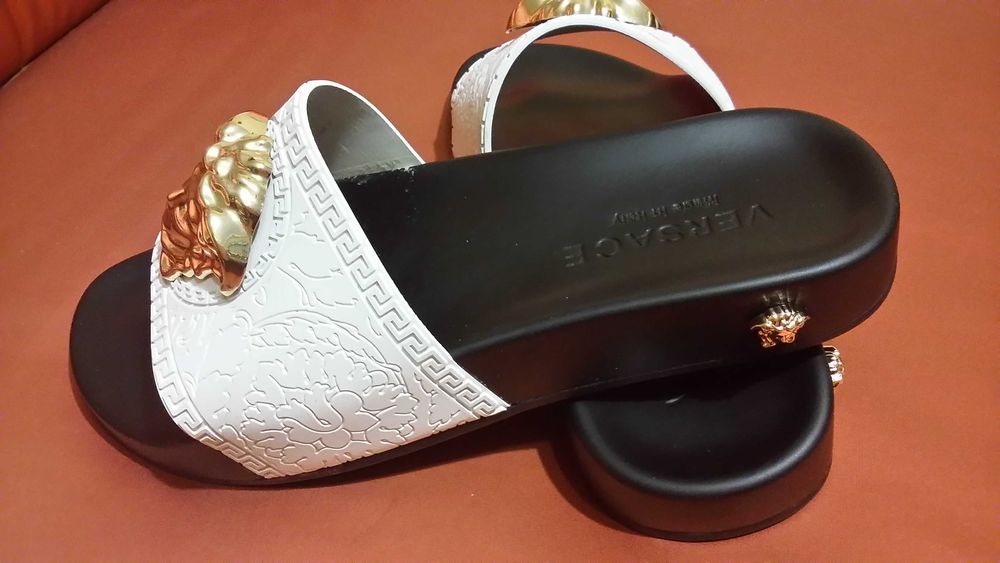 Босоніжки Versace