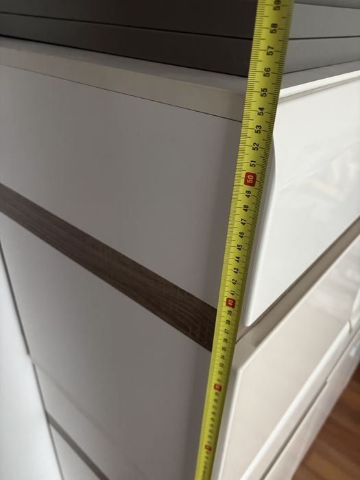 Dwie Komody z delikatnymi uszkodzeniami