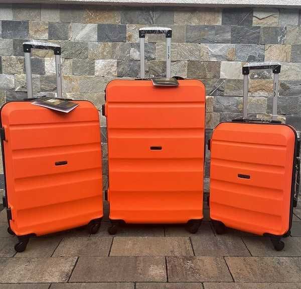 Дарницький рн Валіза Сумка дорожная Чемодан на колесах велика середня